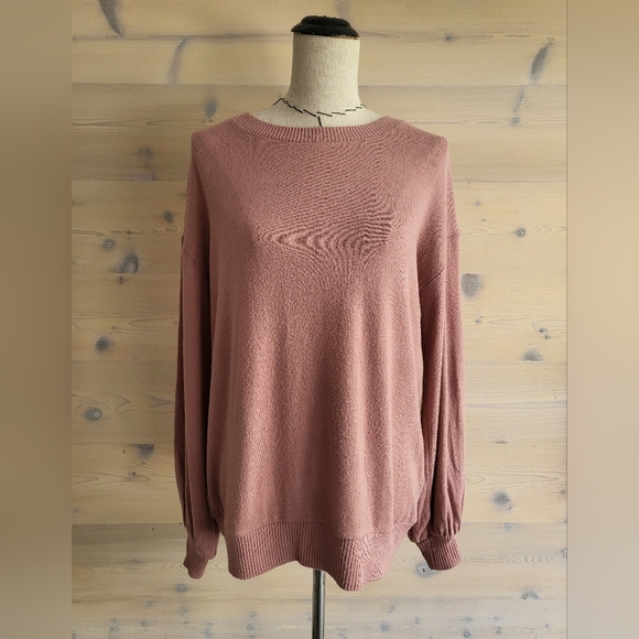 American Eagle Outfitters Sweaters - American Eagle Soft & Sexy Plush Oversized Sweater Dusty Rose size S